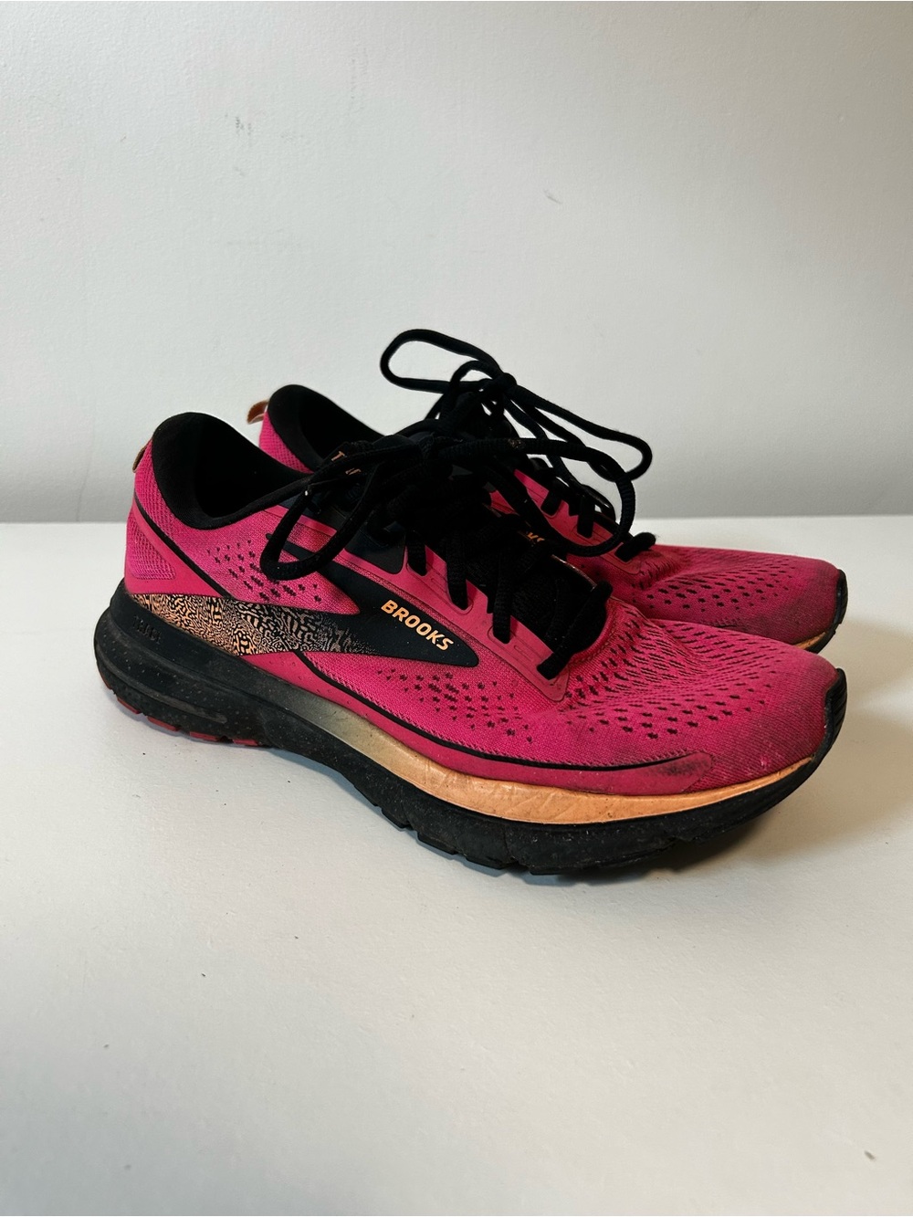 Brooks Women's Pink and Black Running Sneakers with Gold Accent